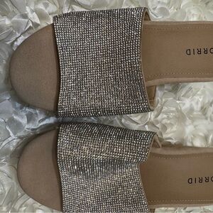NWOT Torrid Silver Rhinestone Sandals